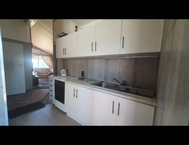 2 BEDROOM TOWNHOUSE FOR SALE IN HIBBERDENE